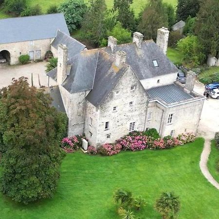 مبيت وإفطار فالوجنيس Manoir De Savigny المظهر الخارجي الصورة