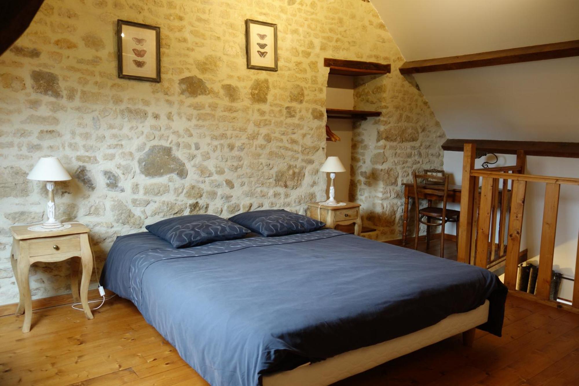 مبيت وإفطار فالوجنيس Manoir De Savigny الغرفة الصورة
